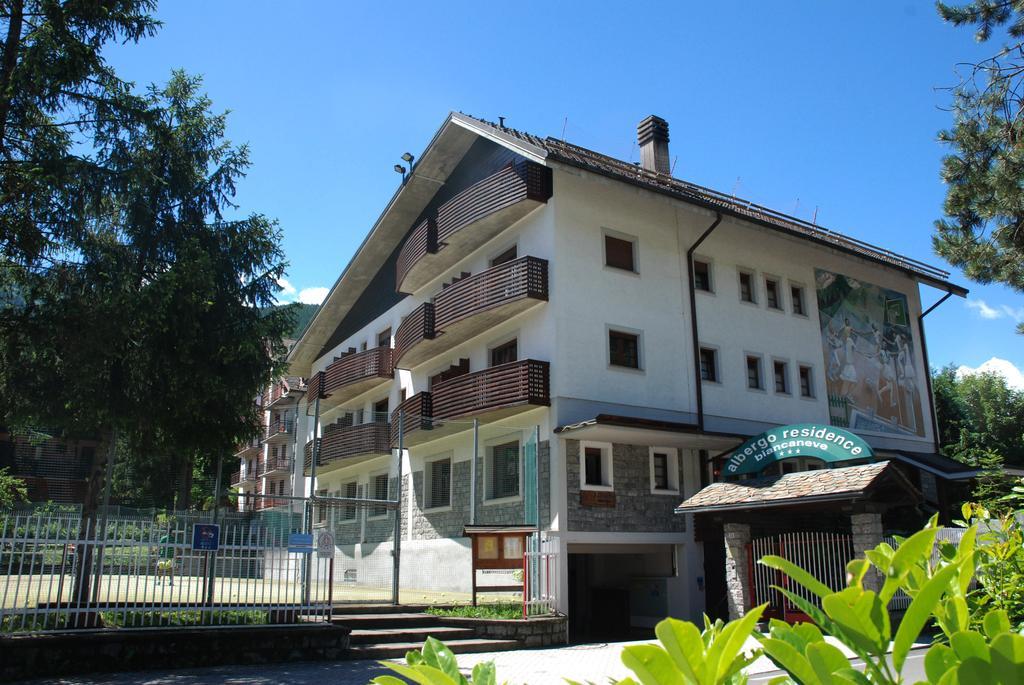 Residence Biancaneve Aprica Bagian luar foto